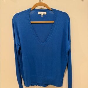 John + Jenn Women's Deep Blue V-Neck Sweater
